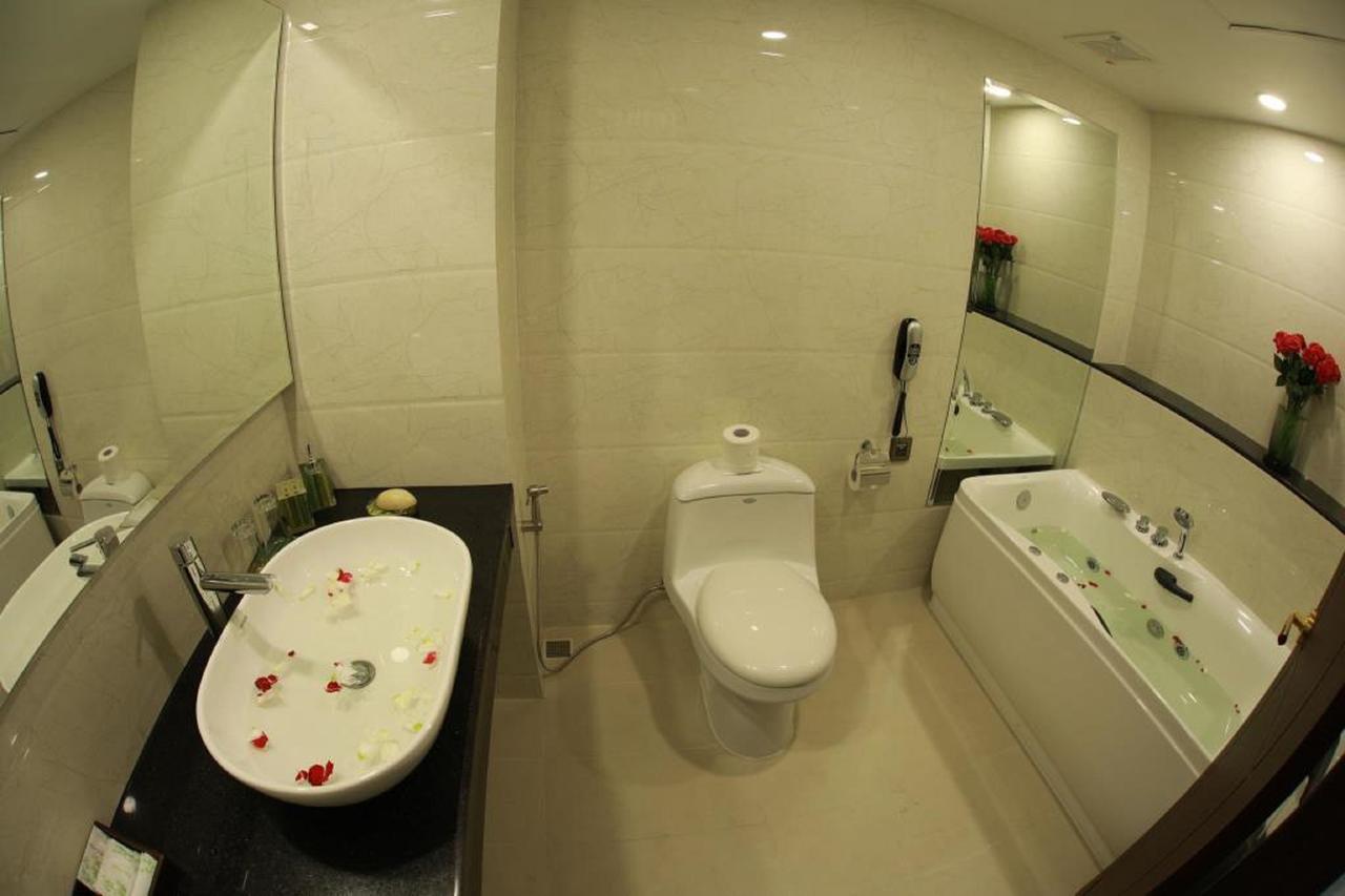 Rose Palace Hotel Янгон Екстер'єр фото