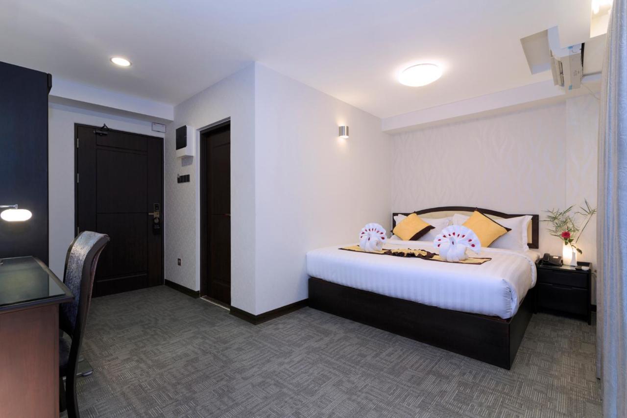 Rose Palace Hotel Янгон Екстер'єр фото
